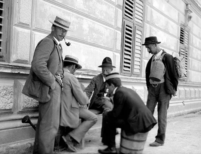 Men Killing Time, Germany