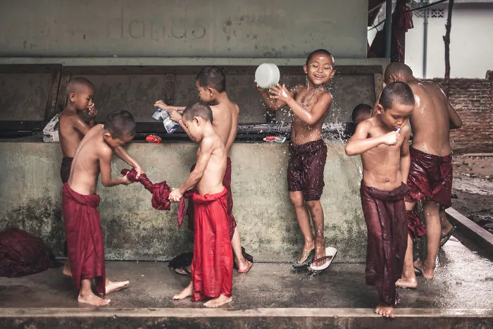 I Travel Around The World To Capture Beautiful Sights (30 Pics)