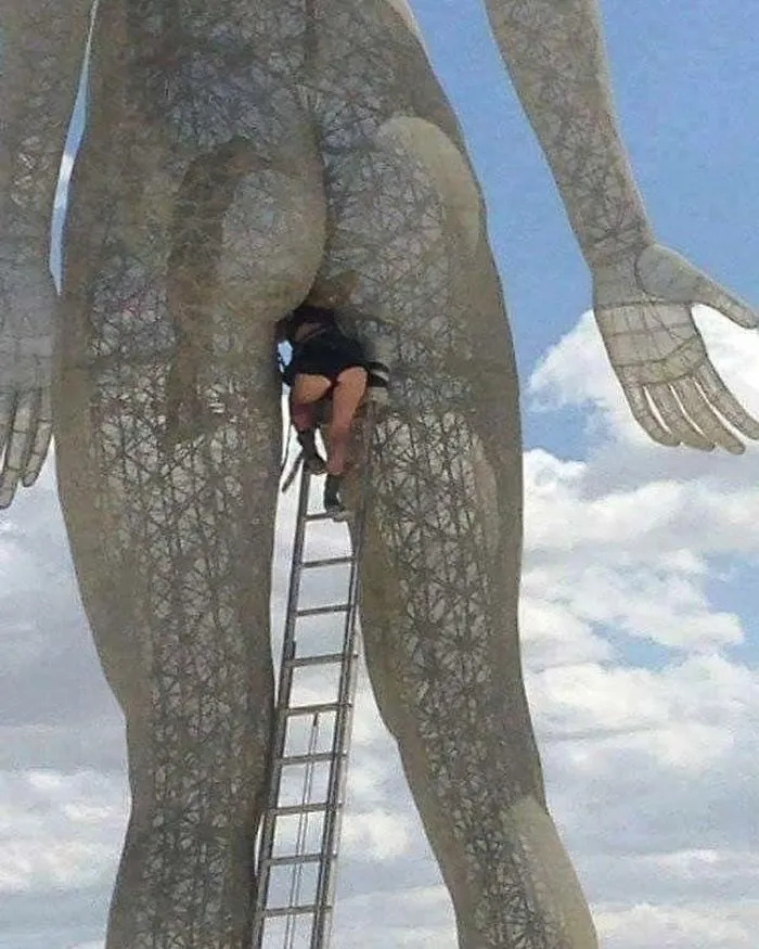 110 Epic Photos From Burning Man 2018 That Prove It’s The Craziest Festival In The World