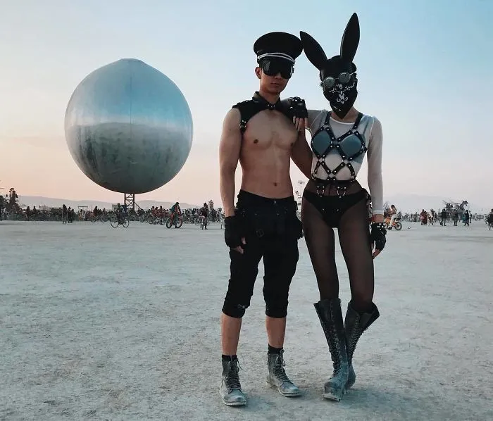 110 Epic Photos From Burning Man 2018 That Prove It’s The Craziest Festival In The World