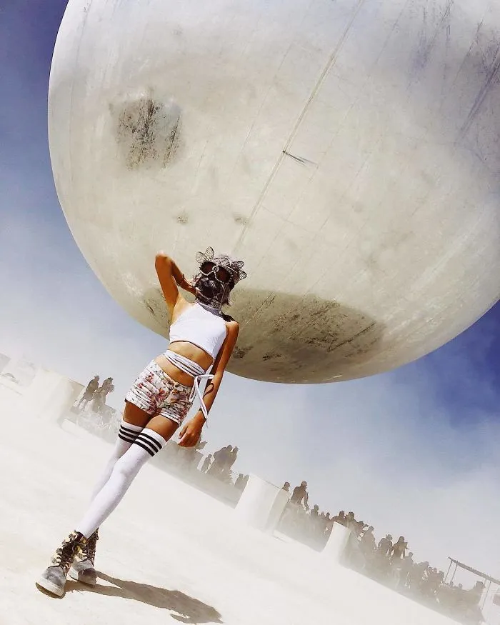 10+ Fotos increíbles que muestran la locura que se vivió en el festival Burning Man 2018