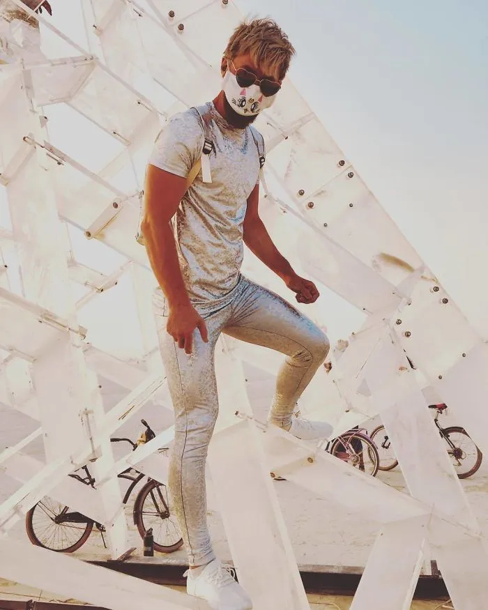 110 Epic Photos From Burning Man 2018 That Prove It’s The Craziest Festival In The World