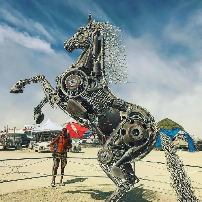 110 Epic Photos From Burning Man 2018 That Prove It’s The Craziest Festival In The World
