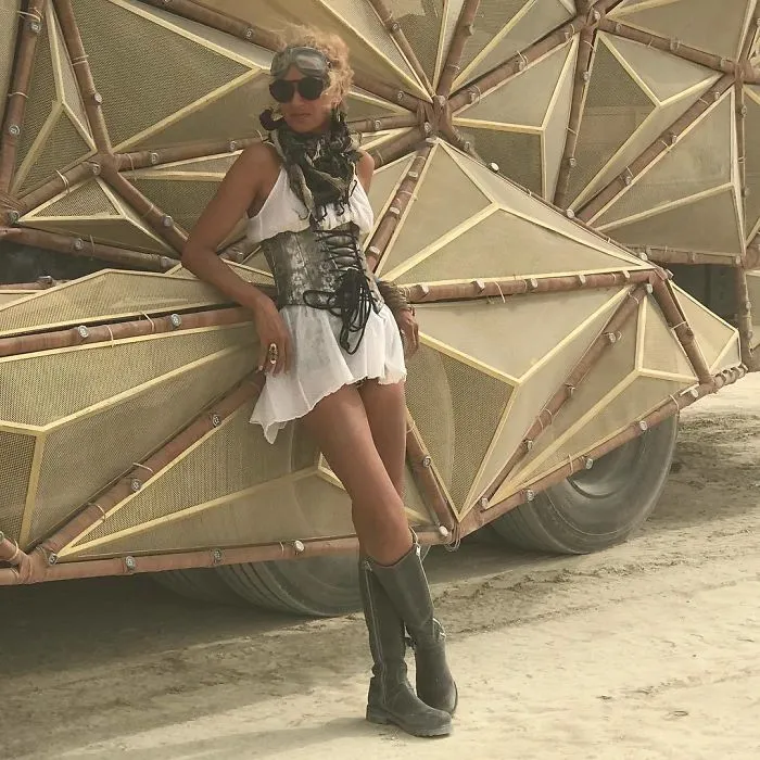 110 Epic Photos From Burning Man 2018 That Prove It’s The Craziest Festival In The World