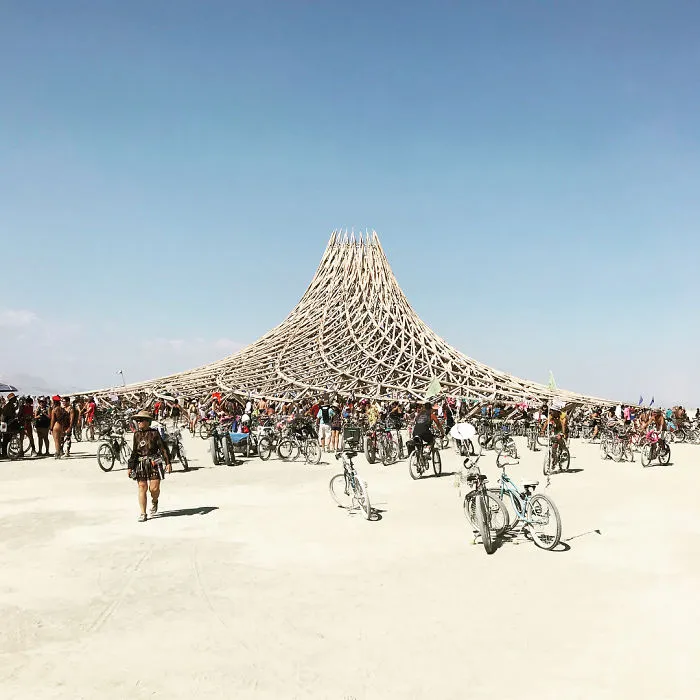 110 Epic Photos From Burning Man 2018 That Prove It’s The Craziest Festival In The World