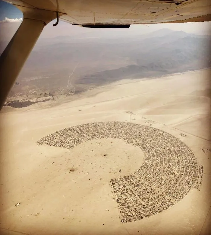 110 Epic Photos From Burning Man 2018 That Prove It’s The Craziest Festival In The World