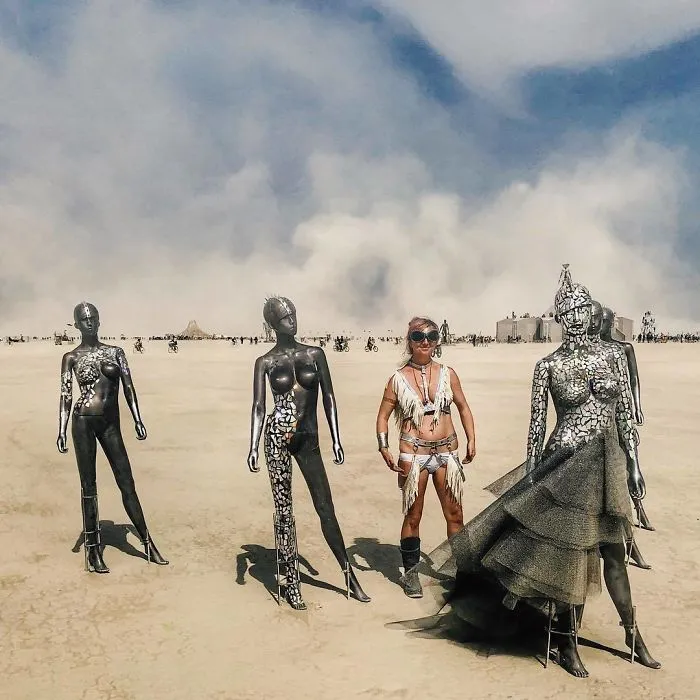110 Epic Photos From Burning Man 2018 That Prove It’s The Craziest Festival In The World