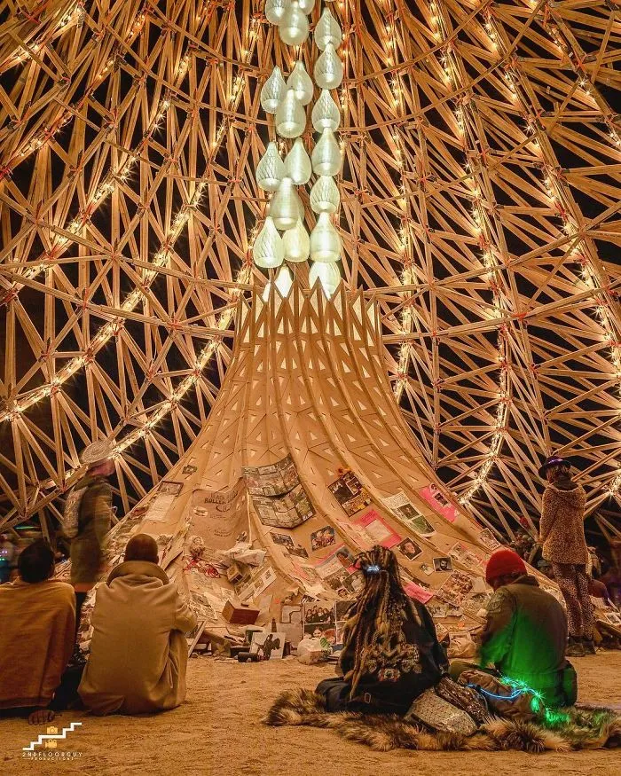 10+ Fotos increíbles que muestran la locura que se vivió en el festival Burning Man 2018