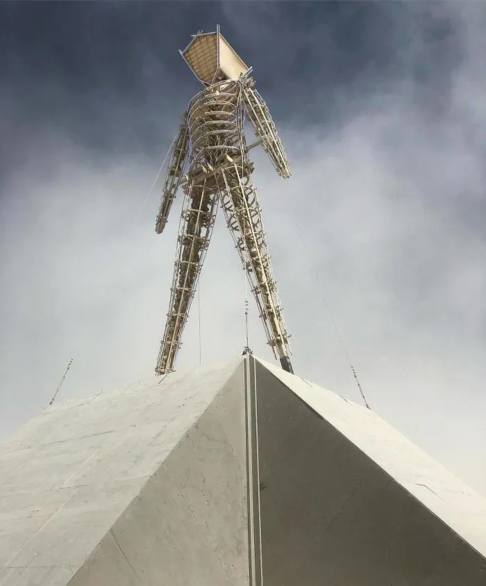 110 Epic Photos From Burning Man 2018 That Prove It’s The Craziest Festival In The World