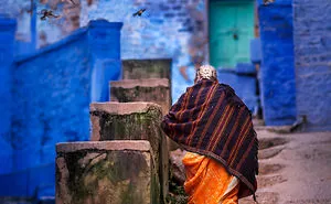 My 30 Photos Capture The Quiet Side Of City Life In The Narrow Streets Of South Asia