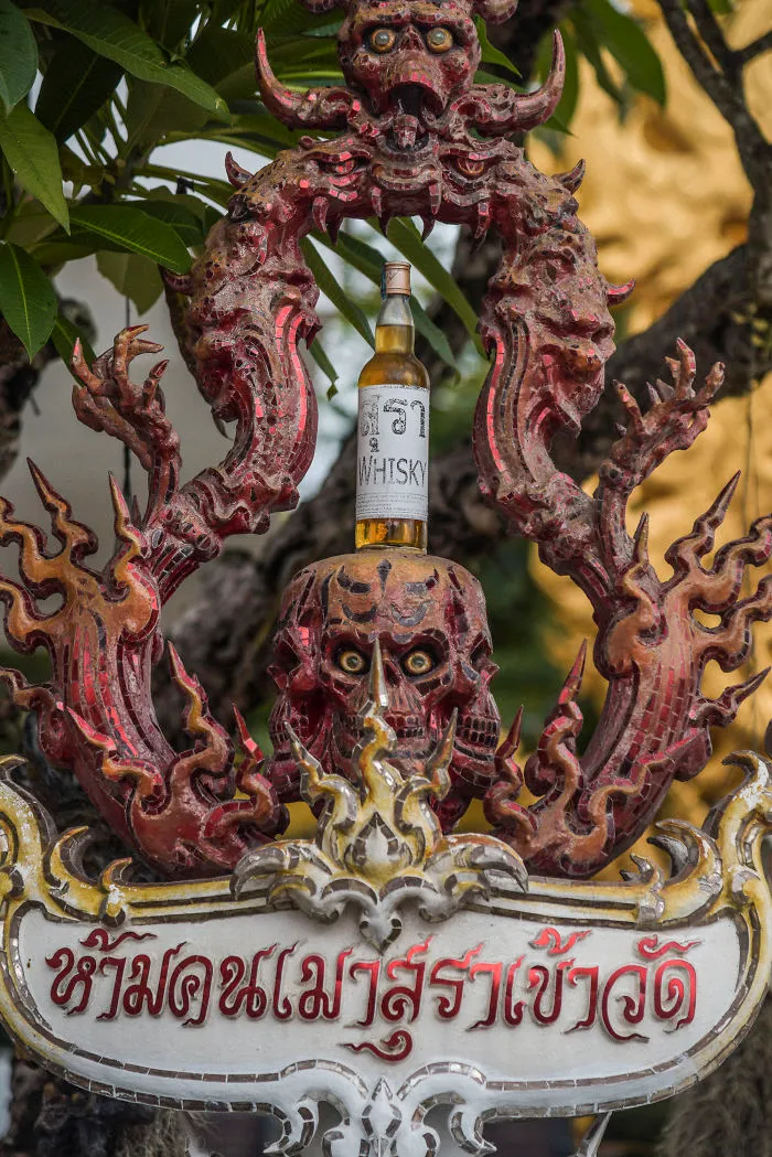 This White Temple In Thailand Is Both Heaven And Hell
