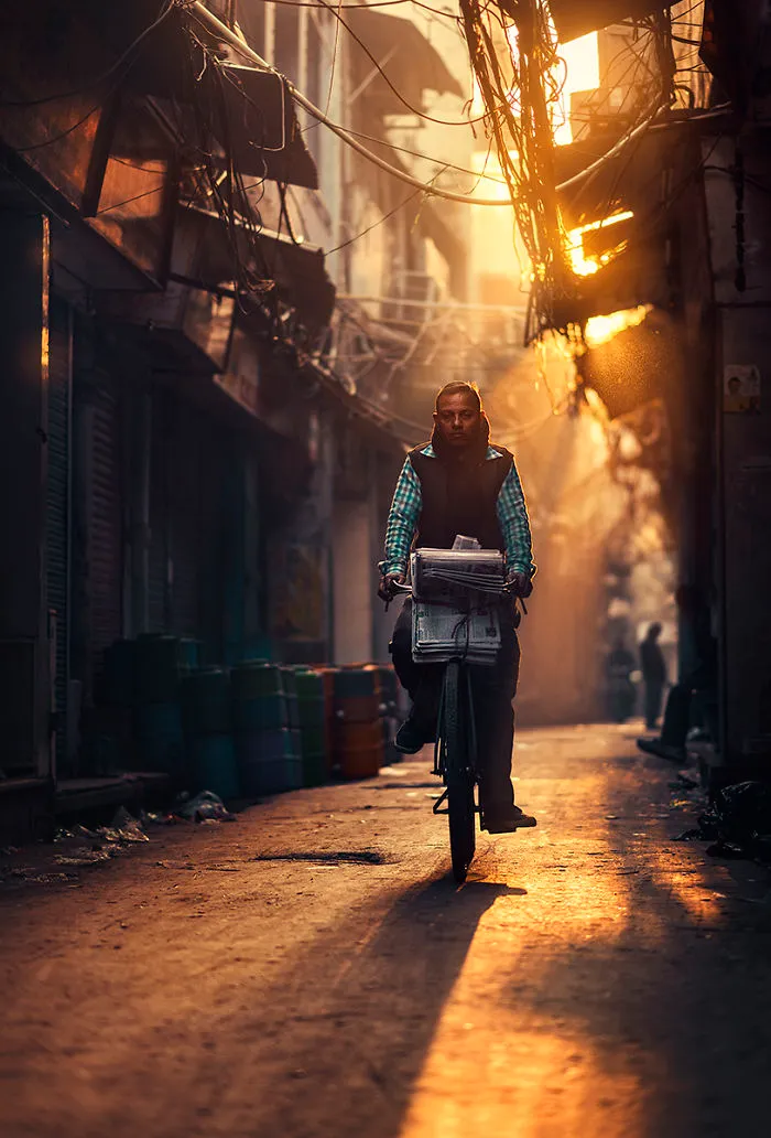 My 30 Photos Capture The Quiet Side Of City Life In The Narrow Streets Of South Asia