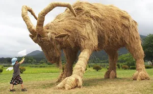 Japanese Continue The Tradition Of Rice Harvest Season By Creating Gigantic Straw Sculptures