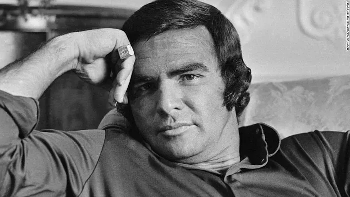 30+ Fotos emblemáticas para recordar el icono que realmente fue Burt Reynolds