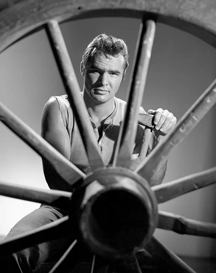 30+ Fotos emblemáticas para recordar el icono que realmente fue Burt Reynolds