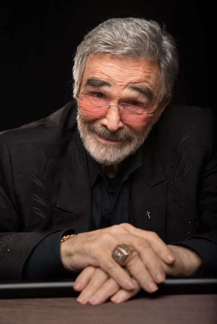 30+ Fotos emblemáticas para recordar el icono que realmente fue Burt Reynolds