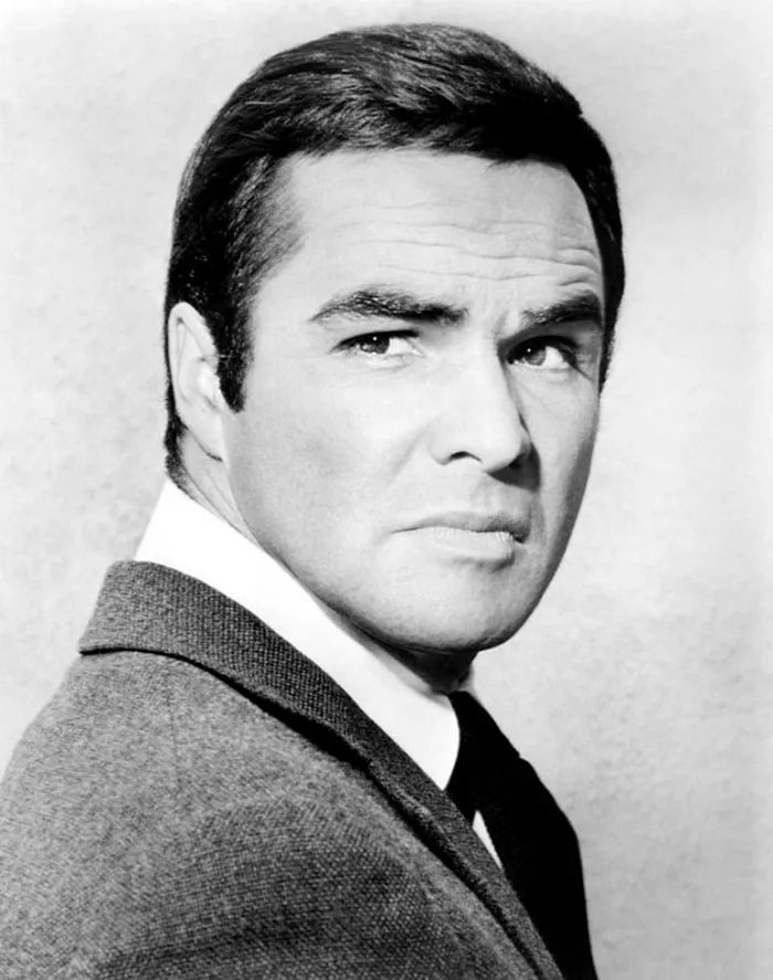 30+ Fotos emblemáticas para recordar el icono que realmente fue Burt Reynolds