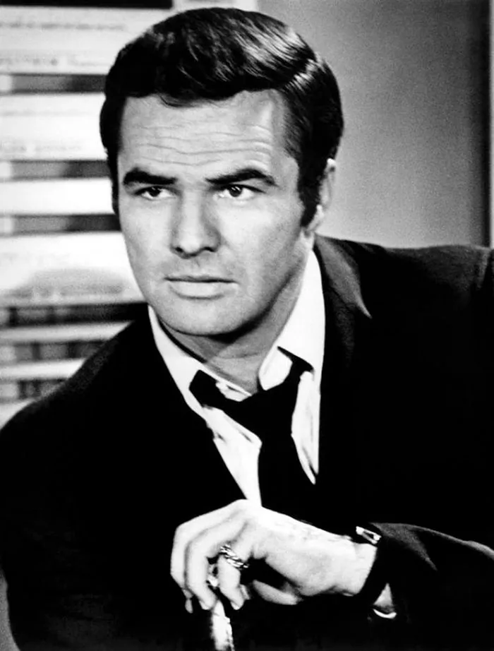 30+ Fotos emblemáticas para recordar el icono que realmente fue Burt Reynolds