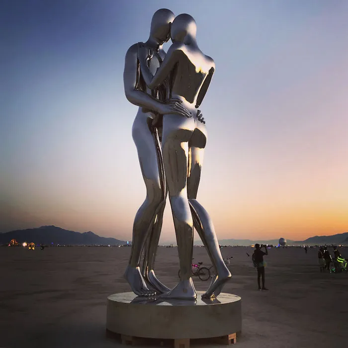 110 Epic Photos From Burning Man 2018 That Prove It’s The Craziest Festival In The World