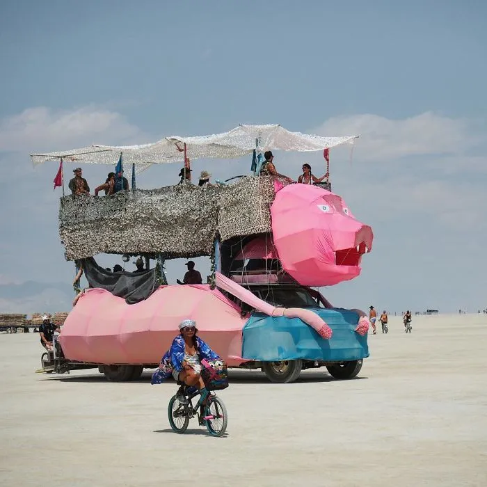110 Epic Photos From Burning Man 2018 That Prove It’s The Craziest Festival In The World