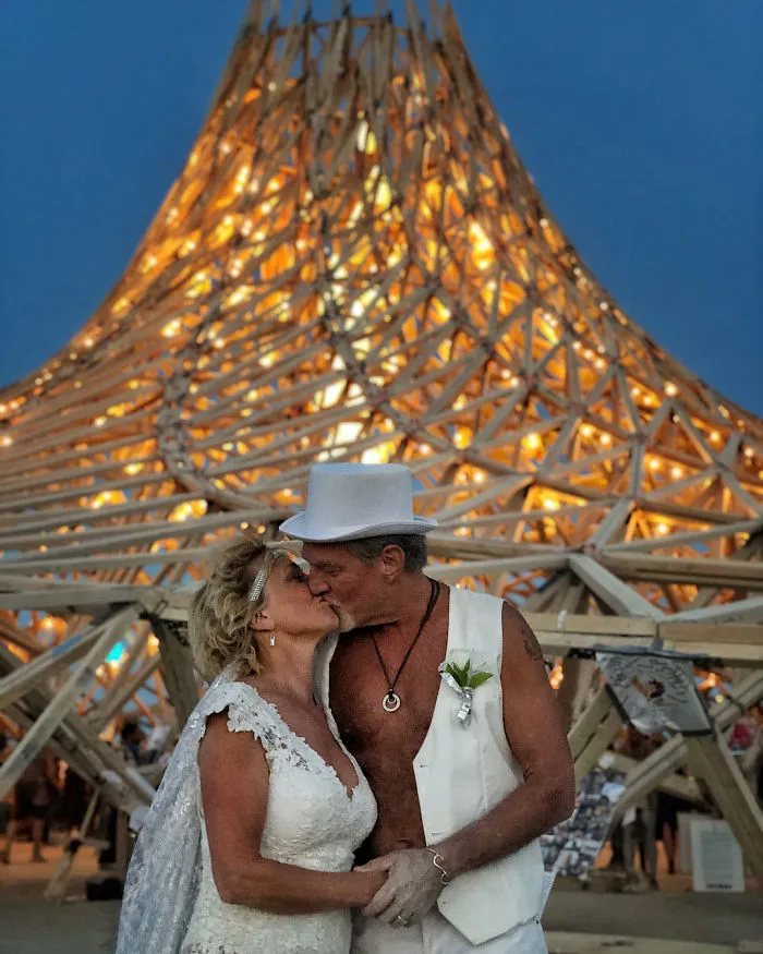 110 Epic Photos From Burning Man 2018 That Prove It’s The Craziest Festival In The World