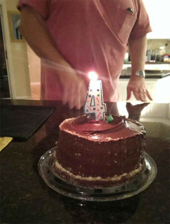 No teníamos 19 velas, así que mi padre puso esta diciendo que era mi edad mental
