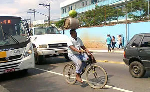 58 Gravity Defying Things That Made People Look Twice