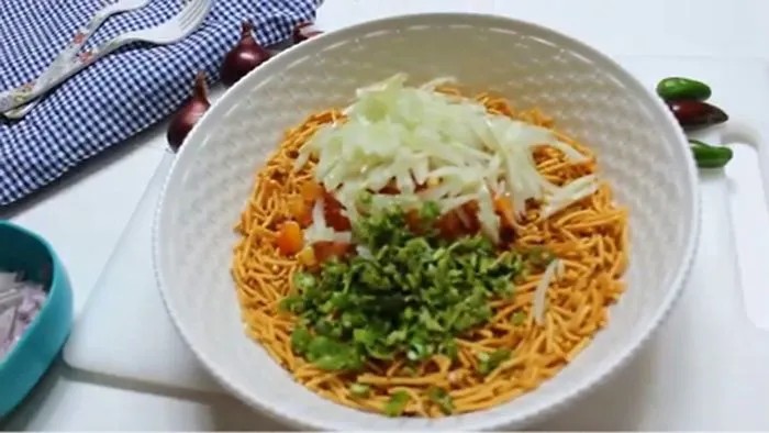 How To Make Bengali Style Chanachur - Home Made Chanachur Recipe | Popular Chanachur Makha |