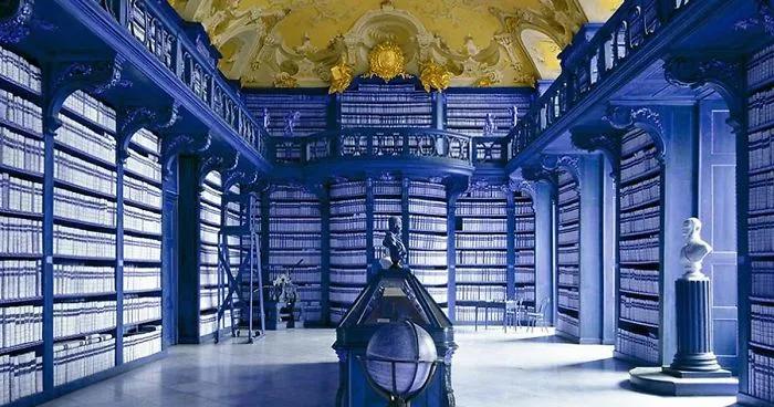Photographer Goes Around The World In Search Of The Most Beautiful Libraries, And Here Is What He Found