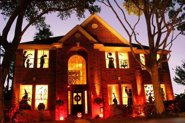 Bring It On, Homeowners Association