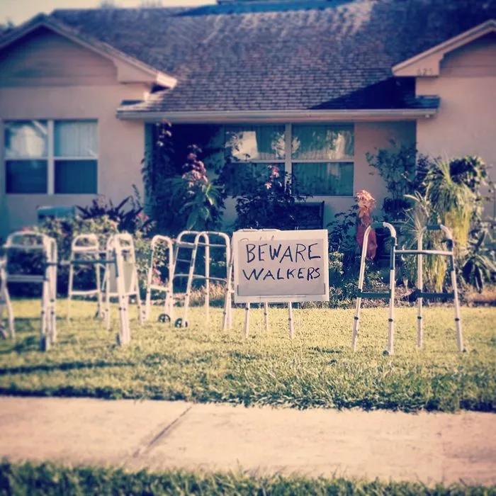 Walking Dead-Inspired Halloween Decorations