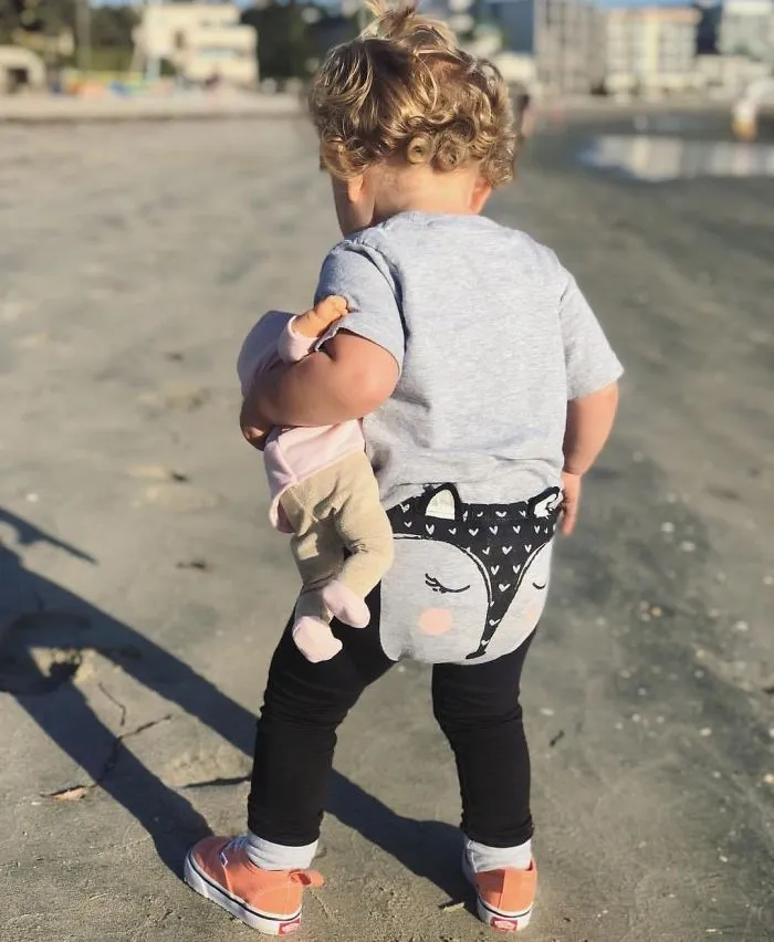 Pantalones para bebé que parecen un tanga