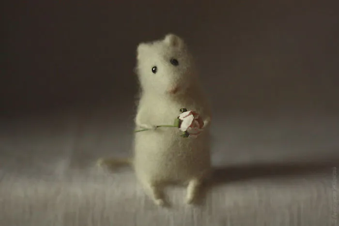 Professional Felt Artist Creates 22 Miniature Characters And They're Just Too Cute