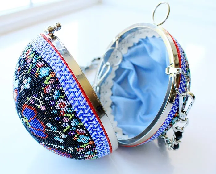 I Create Wearable Bead Crochet Art