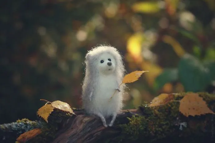 Professional Felt Artist Creates 22 Miniature Characters And They're Just Too Cute