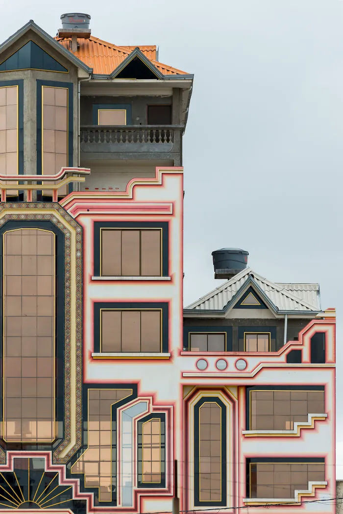 22 Fotos de los edificios de El Alto en Bolivia, para descubrir su estilo arquitectónico único llamado "cholet"