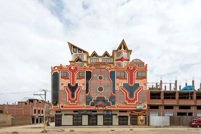 I Retraced The Streets Of El Alto, Bolivia, To Discover A Unique Style Of Architecture Called Cholet (22 Pics)