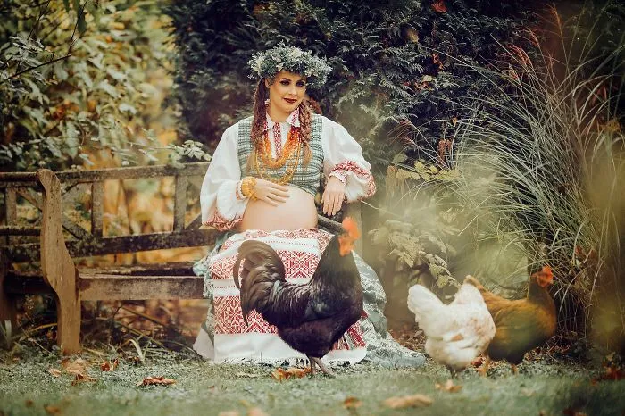 Maternity Pictures Inspired By Lithuanian Culture