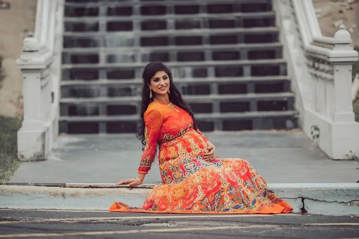 I Take Maternity Pictures Inspired By Indian Culture