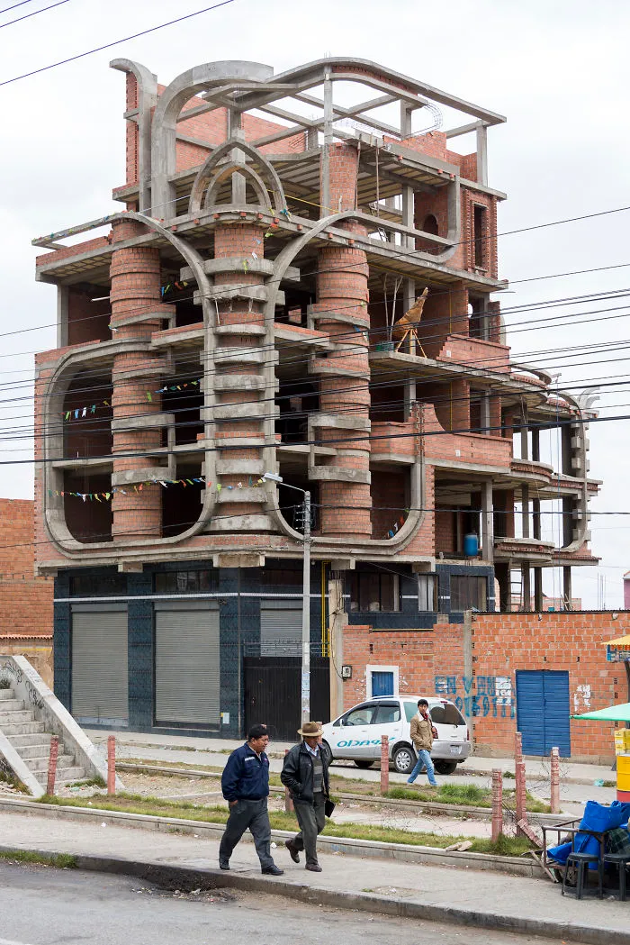 22 Fotos de los edificios de El Alto en Bolivia, para descubrir su estilo arquitectónico único llamado "cholet"