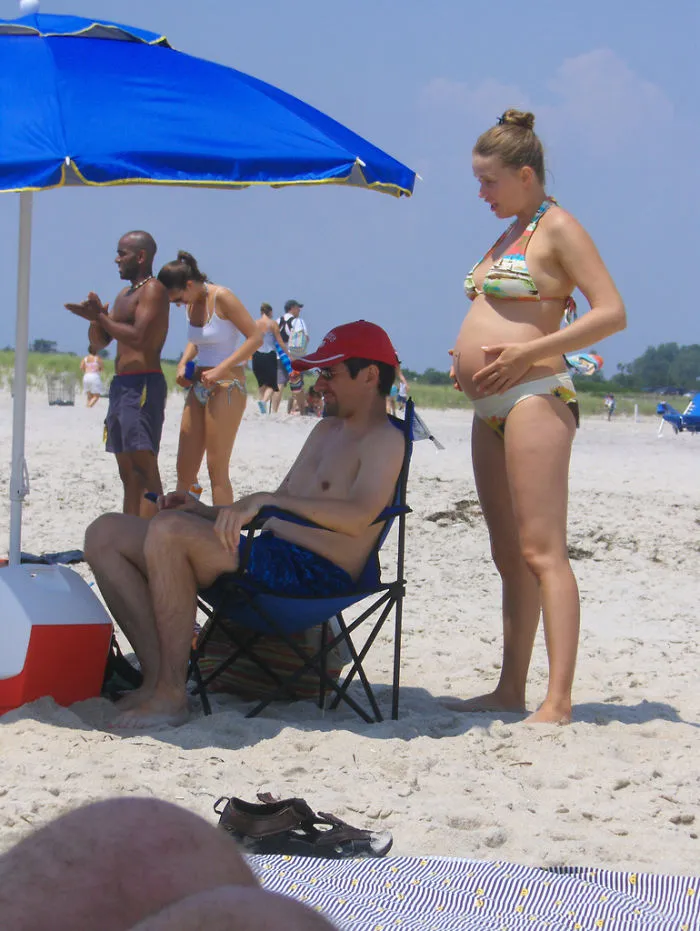 Pretending To Not See An Old Or Pregnant Person