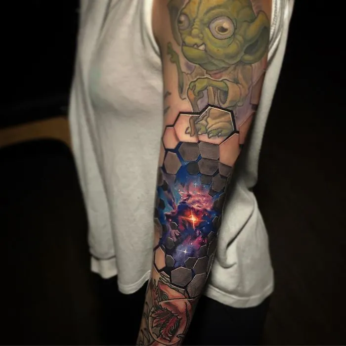 Artist Creates Amazing 3D Tattoos That Will Make You Look Twice