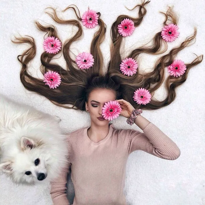 Artist Arranges Amazing Photo Shoots That Show-Off The Beauty Of Her Hair