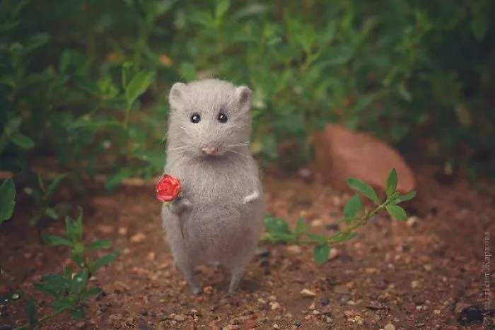 Professional Felt Artist Creates 22 Miniature Characters And They're Just Too Cute