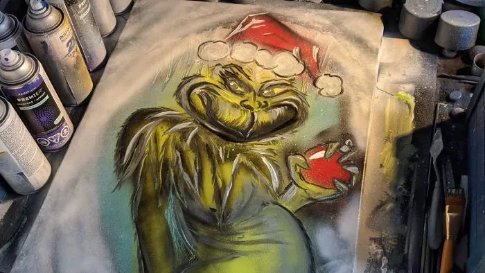 The Grinch Spray Paint Art To Get You Into The Christmas Spirit... A Little Early 😉