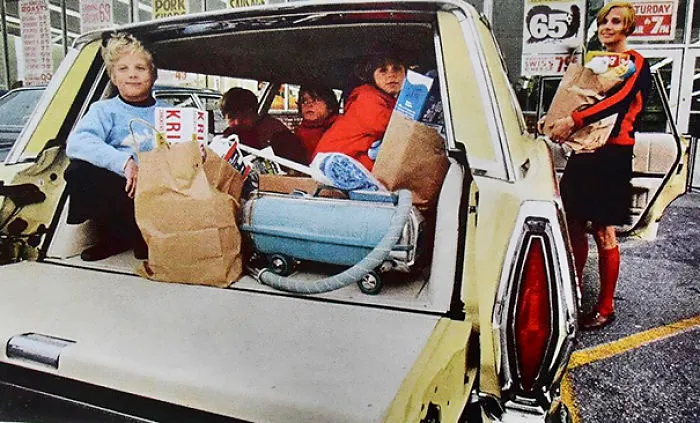 23 Photos From The 60s Prove That Station Wagons Were The Coolest Cars Ever