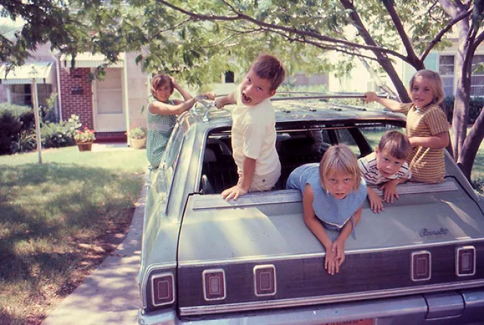 23 Photos From The 60s Prove That Station Wagons Were The Coolest Cars Ever