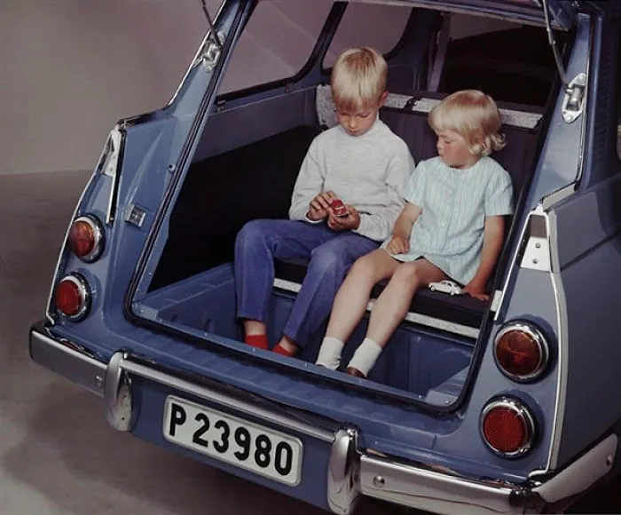 23 Photos From The 60s Prove That Station Wagons Were The Coolest Cars Ever
