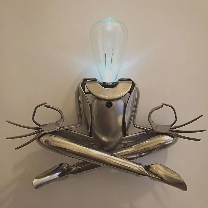 Artist Shapes Old Cutlery Into Magnificent Metal Sculptures Of Animals