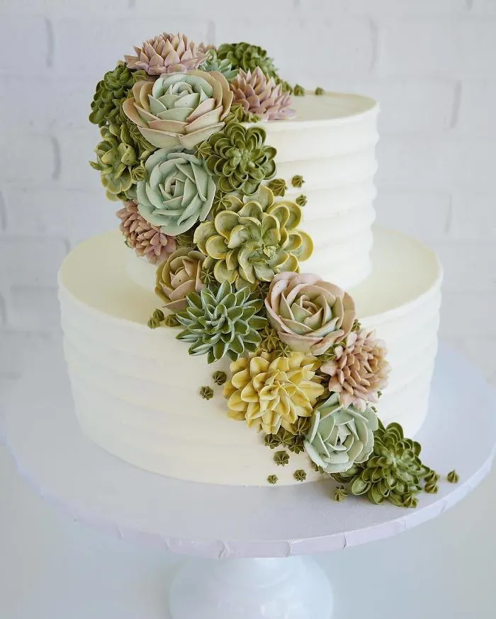 This Artist Creates Stunning Cakes You Would Rather Put On Your Windowsill Than In The Fridge